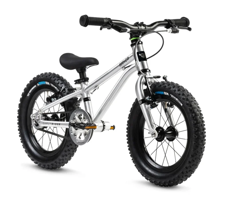 Seeker 14 Brushed Black Saddle