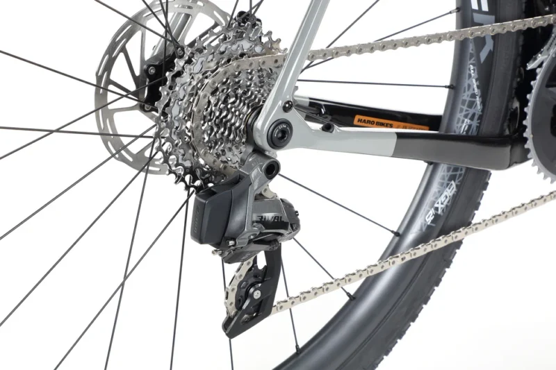 2024 haro buzzard carbon 1 black grey detail 1