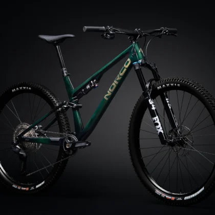 My26 revolver c2 130 shore green raw carbon qtrview 1920x1280 xl
