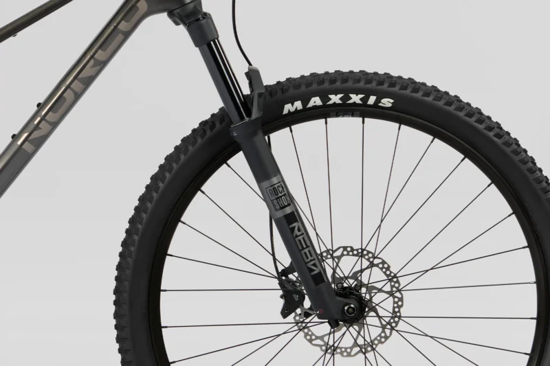 My26 revolver c3 130 fast black raw carbon fork 1920x1280 xl