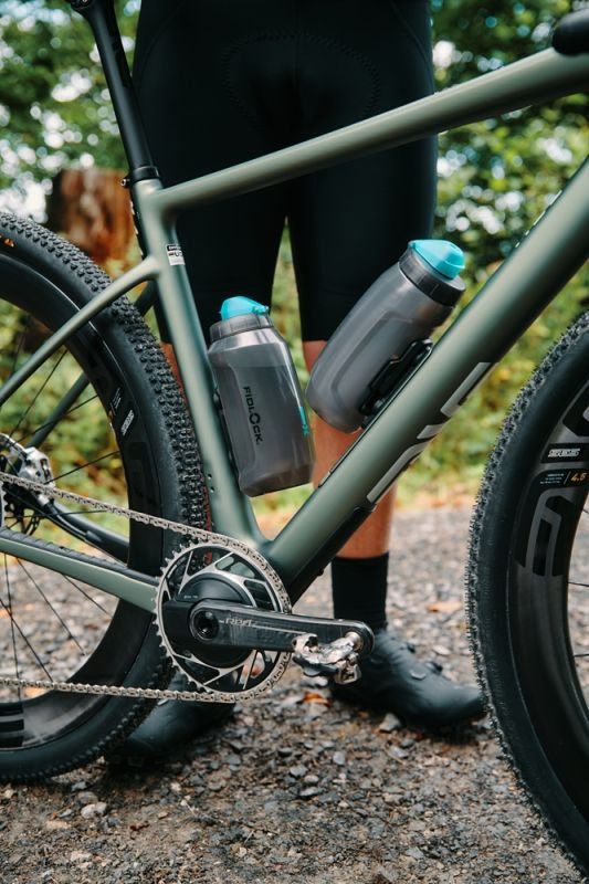 TWIST bottle 750 antibacterial outdoor 04 800x800