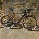 Whistle Kiowa Xplr – gravel carbone SRAM AXS roues carbone C35, vue principale