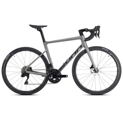 Sunn Asphalt S1 velo de route endurance carbone Shimano 105 Di2 12v Brute One Carbone R32 Disc tubeless — image a la une 800x800
