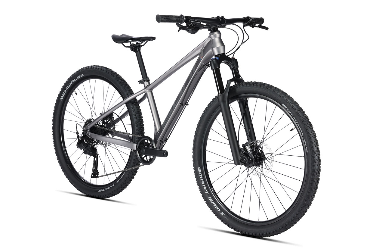 Sunn Tox Junior 26 VTT junior — vue 3/4 avant fourche suspendue 60mm