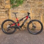 Whistle AXR CA5.7 Avinox Noir/Rouge – VTTAE enduro carbone/alu Avinox M2S RockShox Psylo 160mm 24kg, vue principale