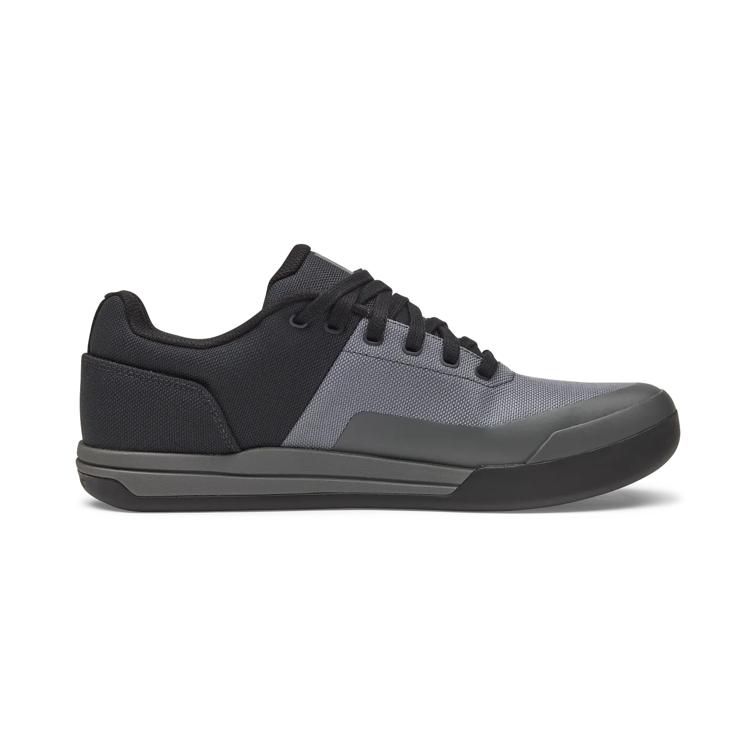 Fox Union Canvas vue 3/4 avant coloris Noir Gris détail embout et laçage